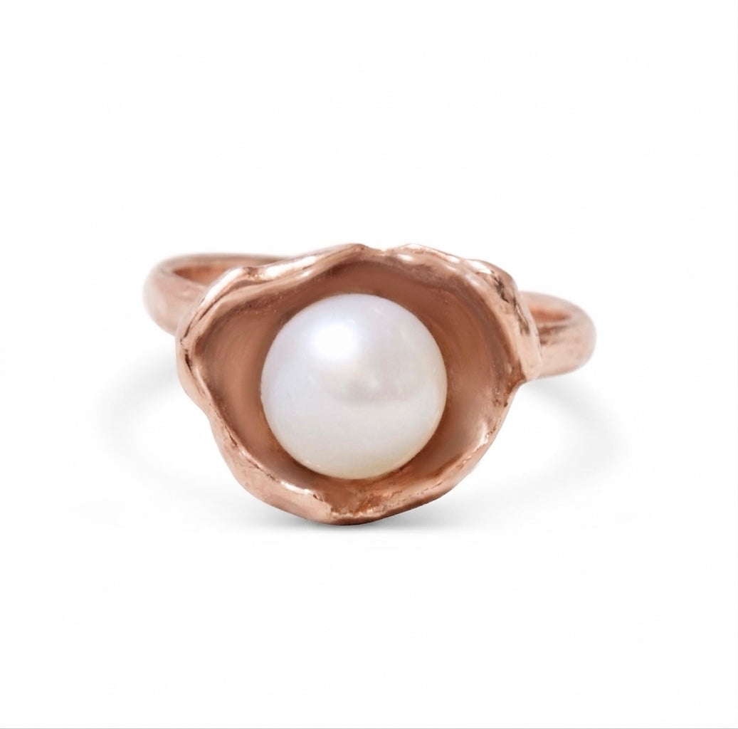 Gold Watercast Oyster Ring